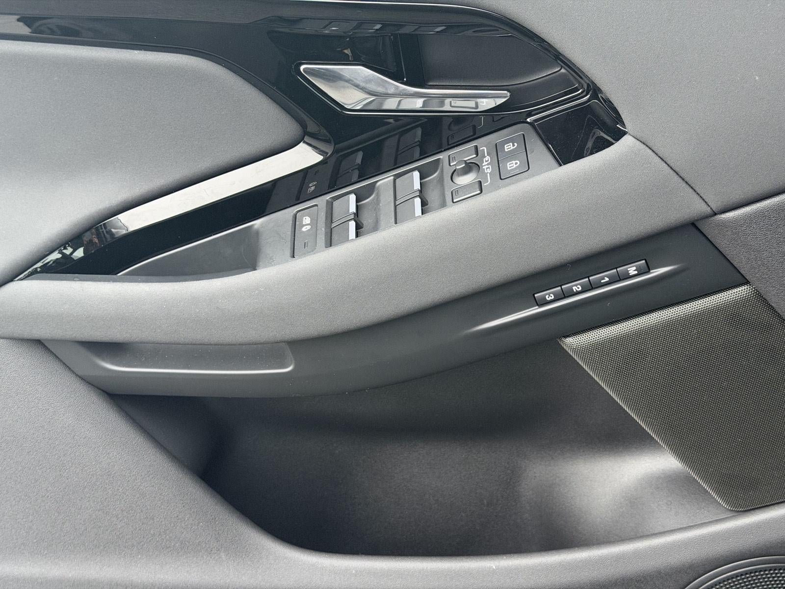 2024 Land Rover Range Rover Evoque Dynamic SE