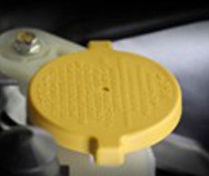 checking fluid | DELLA Subaru of Plattsburgh in Plattsburgh NY